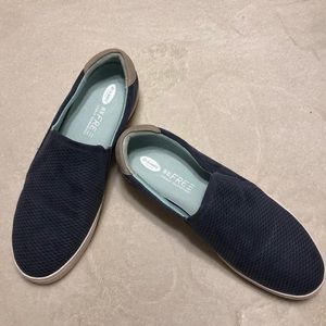 dr scholl’s women’s madison slip on sneaker blue